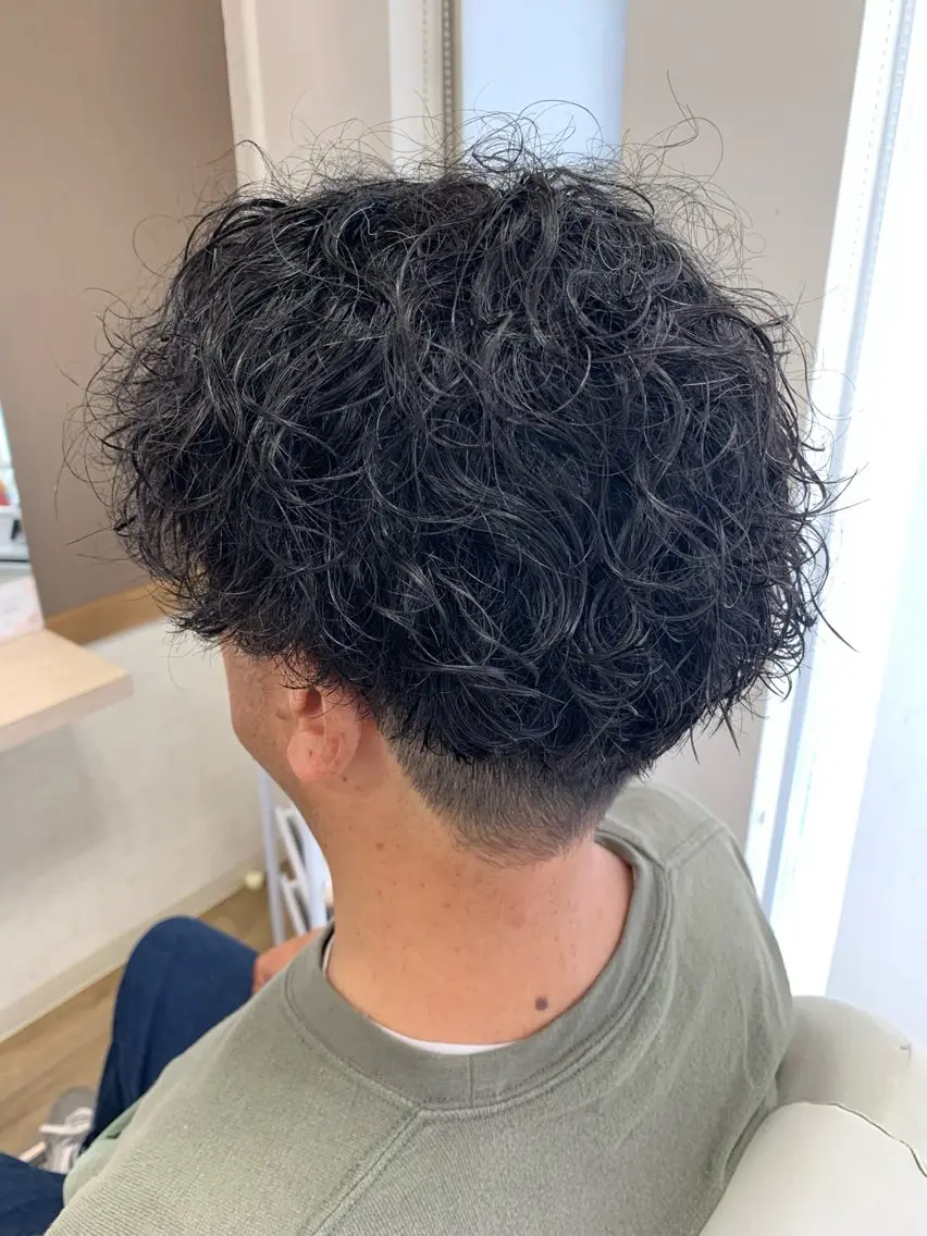 パーマ メンズ メンズパーマ 波巻きパーマ カット パーマ 豊川／メンズ ／波巻きパーマ／ワダのヘアスタイル