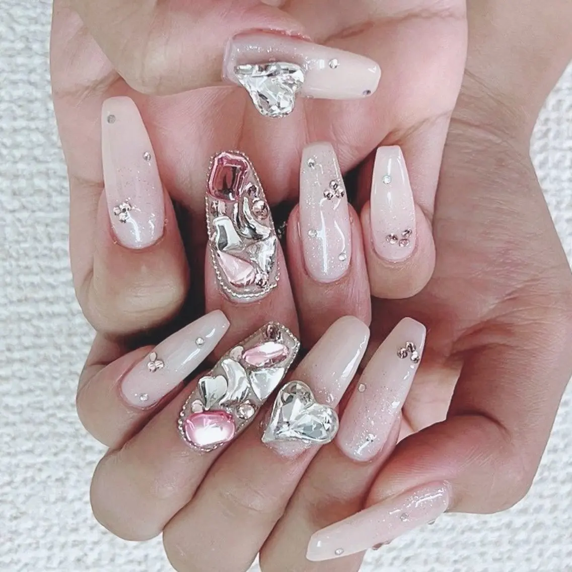ネイル ジェルネイル 韓国ネイル ラメ(グリッター) シンプルネイル ワンホンネイル ハンドネイル Nail lieNのネイルデザイン