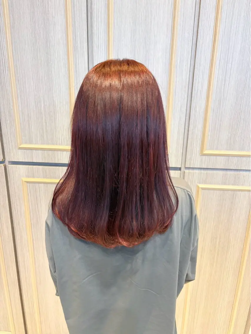 カラー 関根 奏奈のヘアスタイル