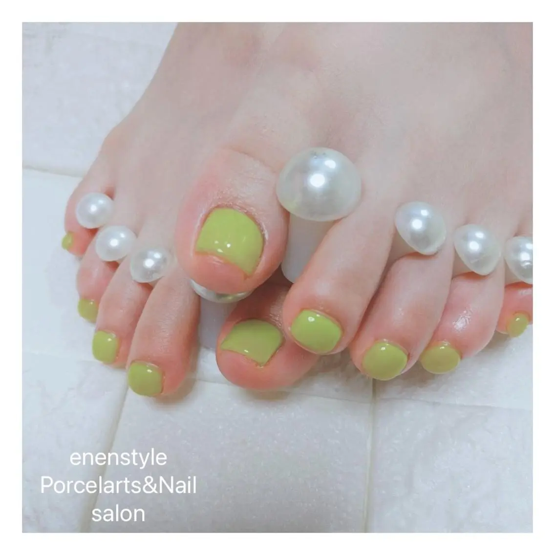 ミディアム ネイル ハンドネイル フットネイル 🐾enen style 🐾のネイルデザイン