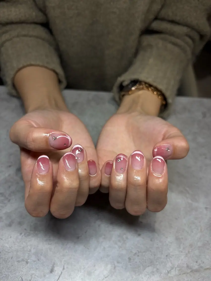 ネイル フレンチネイル マグネットネイル マグネットフレンチ ハンドネイル IROHA NAIL Rinonのネイルデザイン