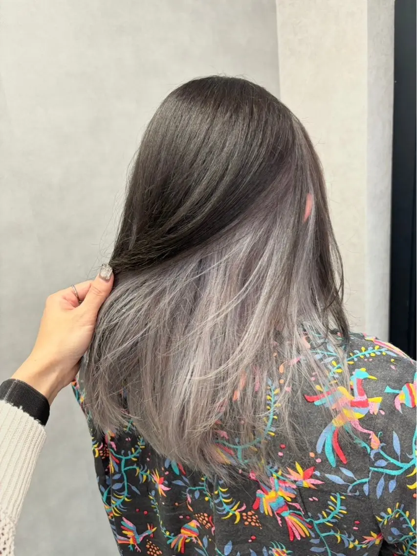 ロング かがみ/メンテナンス カット無料のヘアスタイル