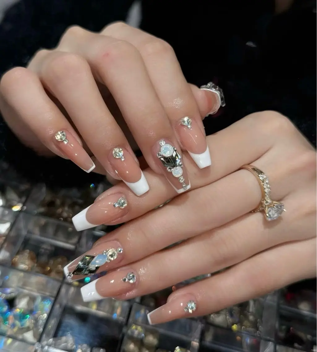 ネイル ハンドネイル ハンドケア Mika Nails 心斎橋のネイルデザイン