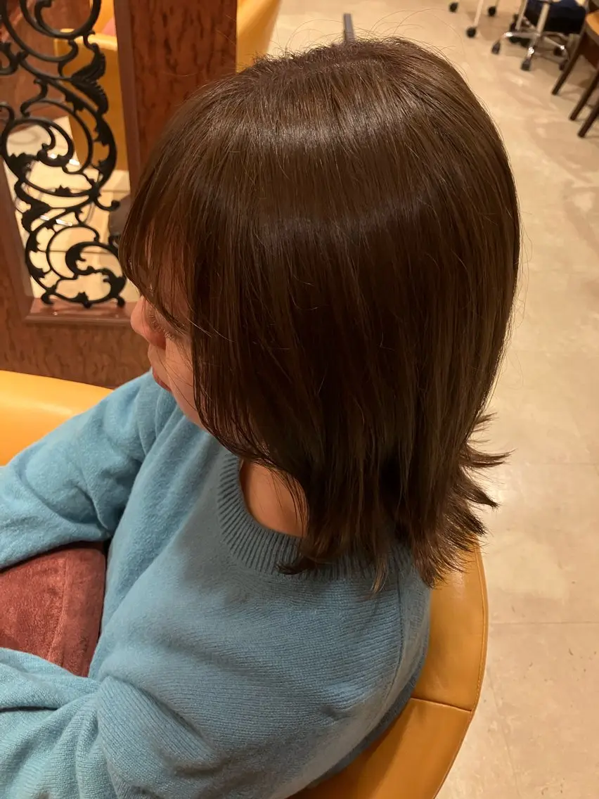 カラー 千坂 優奈のヘアスタイル