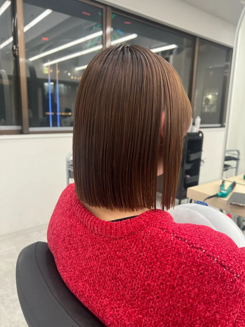 【🉐ダメージレス‼️】プレックス縮毛矯正＋デザインカット+超音波トリートメント付㊙️ ⇒ 12,400円の写真