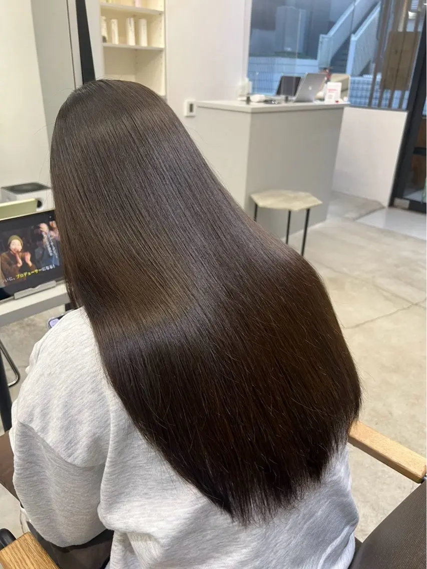 ロング パーマ 髪質改善 レイヤーカット 縮毛矯正 トリートメント 酸性ストレート 縮毛矯正 🍒モテ暖色カラー × うる艶✧ ゆなのヘアスタイル