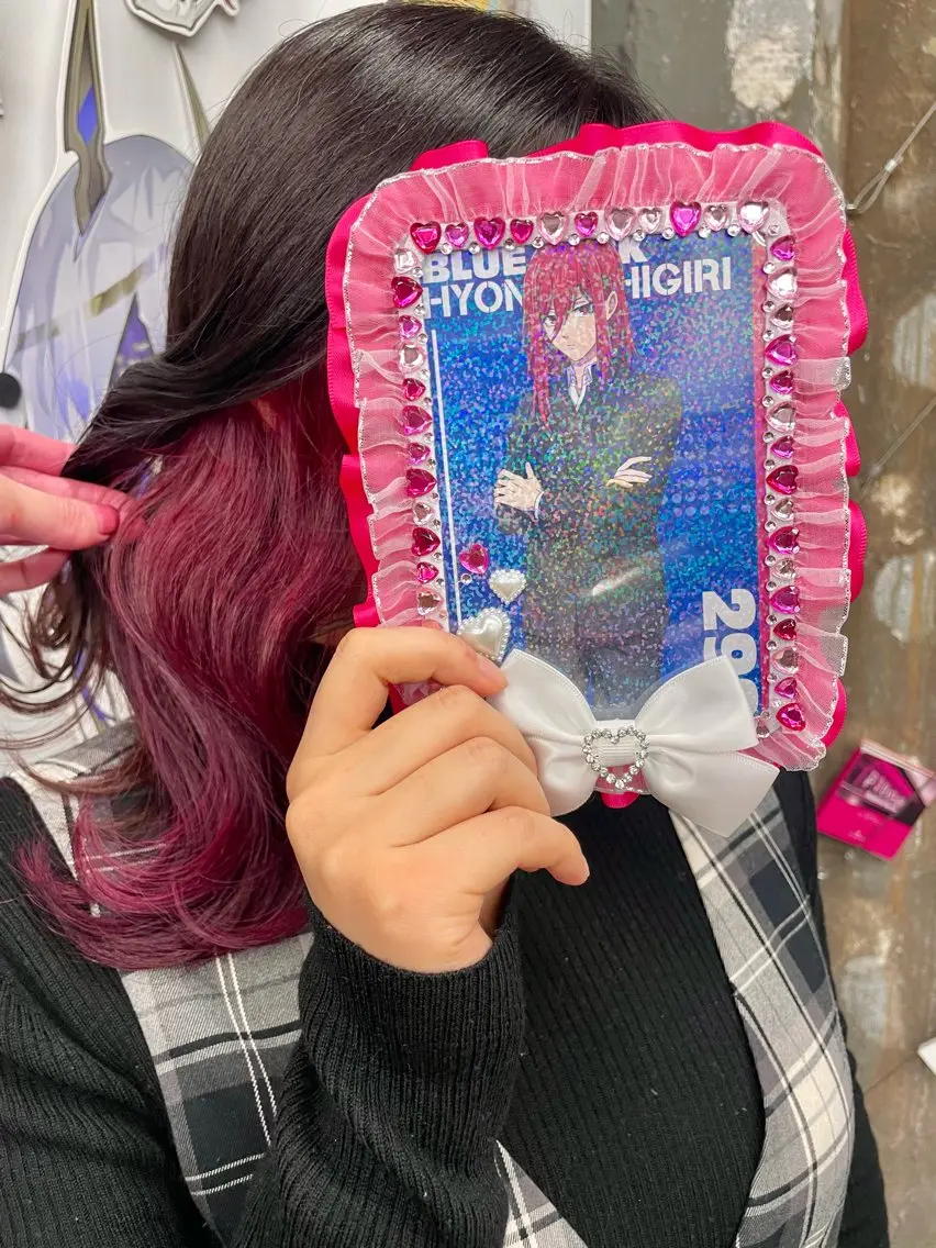 セミロング カラー インナーカラー 推し ブリーチ  髪質改善のヘアスタイル