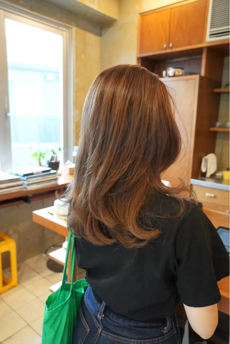 ミディアム ヘアカラー ウチミズ サヤカのヘアスタイル