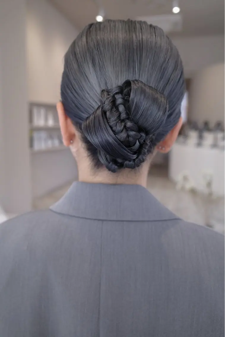 ミディアム NAGI ヘアメイクのヘアスタイル