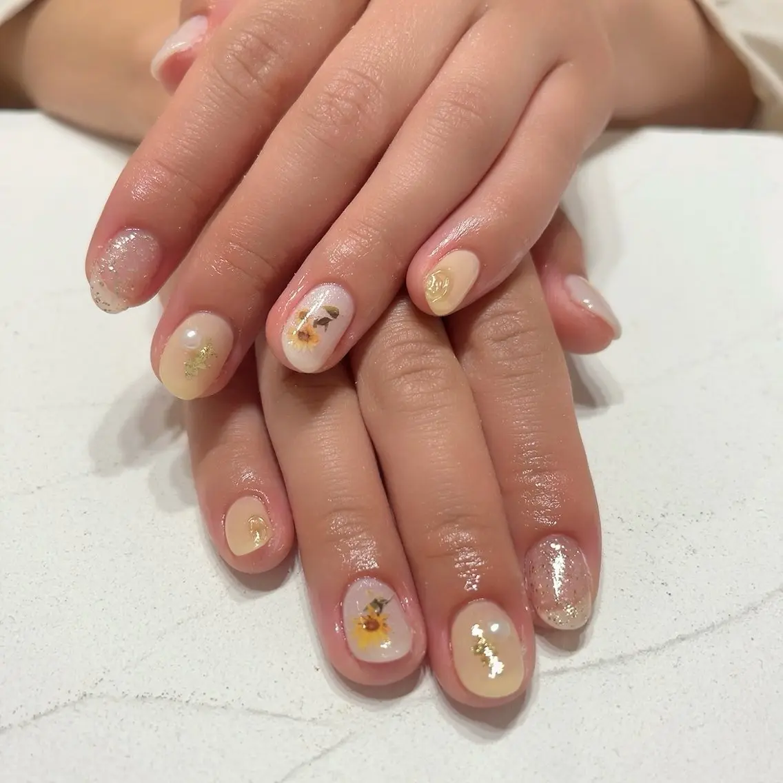 ネイル ジェルネイル ミラーネイル ニュアンスネイル オフィスネイル ショートネイル kiu nailsalonのネイルデザイン