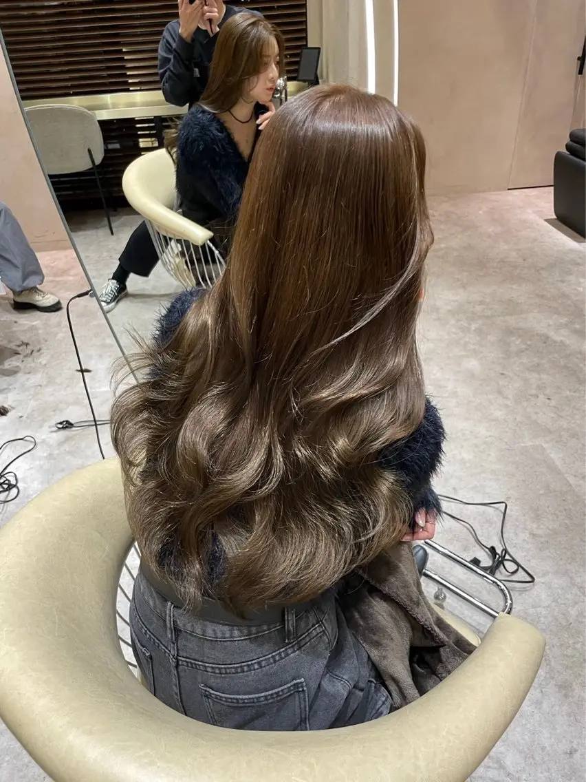 ロング カラー ベージュカラー モカベージュ カット ヘアカラー トリートメント レイヤー似合わせ 透明感カラーりきやのヘアスタイル