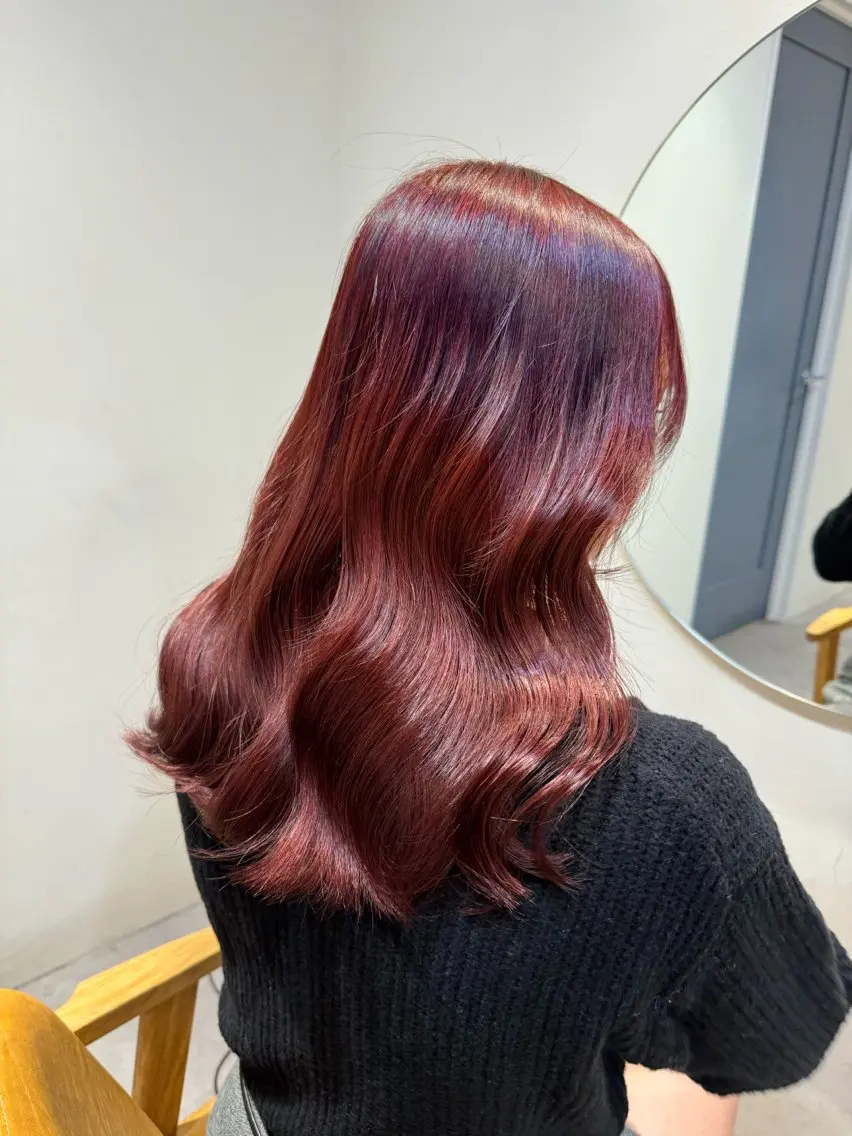 ロング カラー ブリーチ ブリーチなしカラー レッドカラー ayaka♡ 柔らかカラーのヘアスタイル