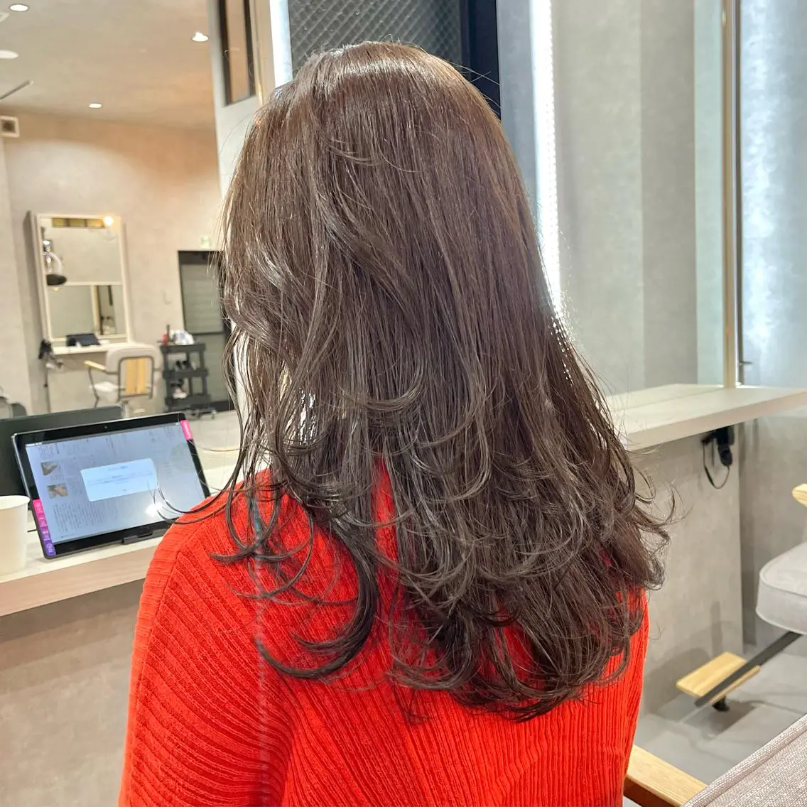 セミロング カラー カット ヘアカラー トリートメント 一ノ瀬 暁のヘアスタイル