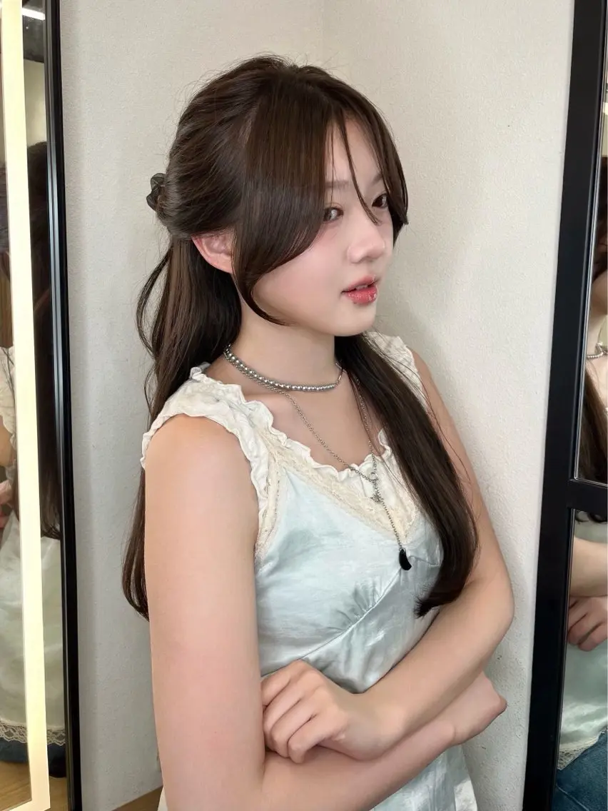 セミロング くびれヘア ハッシュカット ハイレイヤー 韓国風ヘア レイヤーカット カット ヘアカラー 美髪矯正特化 レイヤー👑二響のヘアスタイル