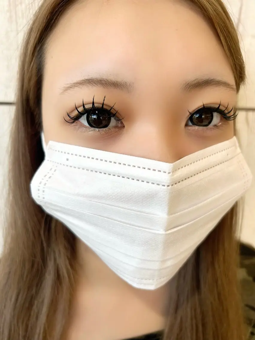 【minimo限定】✨Wフラット100束✨ 目元の濃さと持ち◎本数調整できます! アイSP&コーティング仕上げ付きの写真