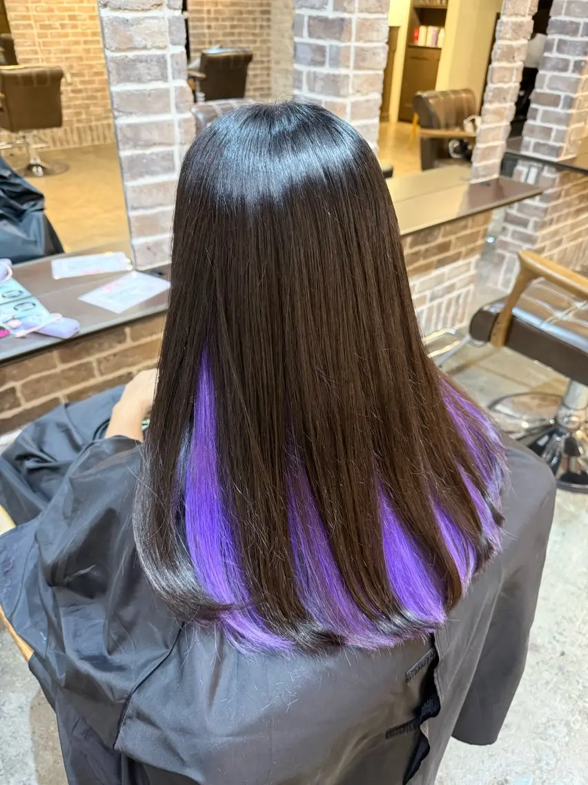 ロング カラー 黒髪 ブリーチ インナーカラー バイオレットカラー 艶カラー/インナー /グラデ/大西小百合のヘアスタイル