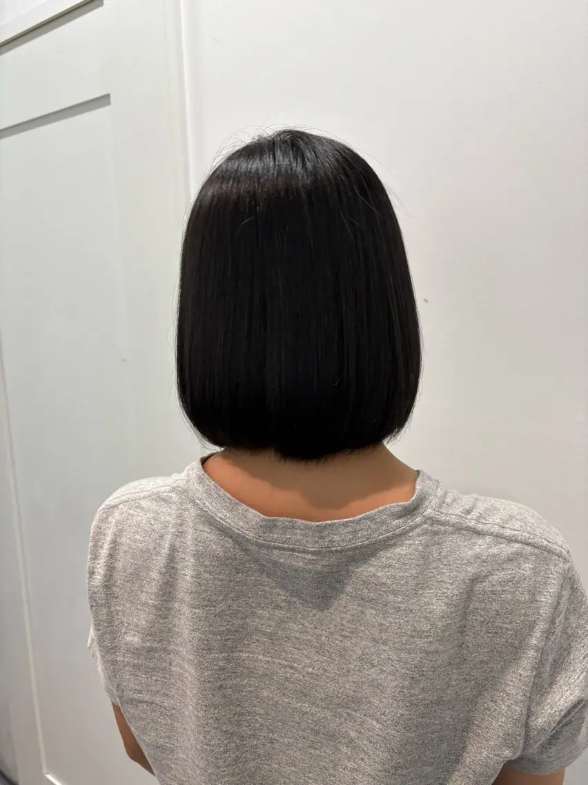 ショート カラー ヘアカラー 上田 理央のヘアスタイル