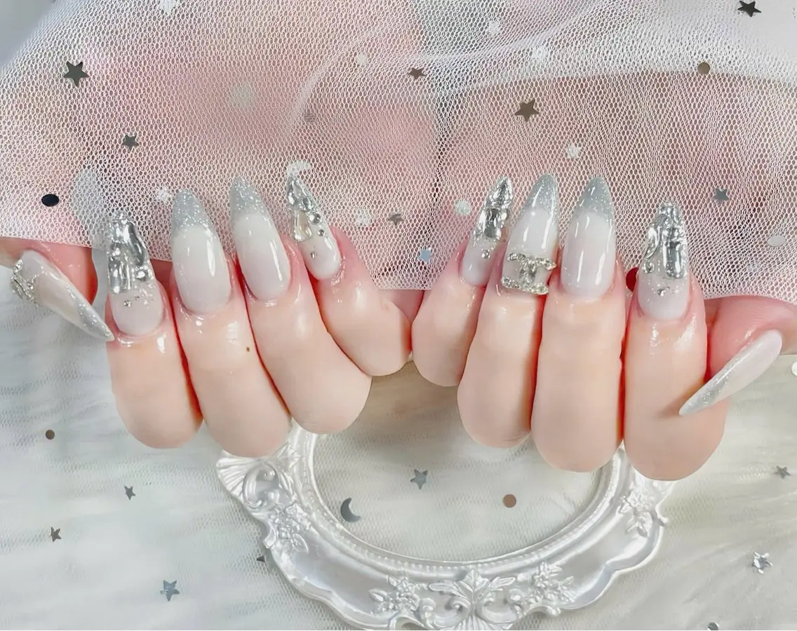ネイル チークネイル 長さ出し フレンチネイル ジェルネイル グラデーション ハンドネイル THANHTHANH NAILのネイルデザイン