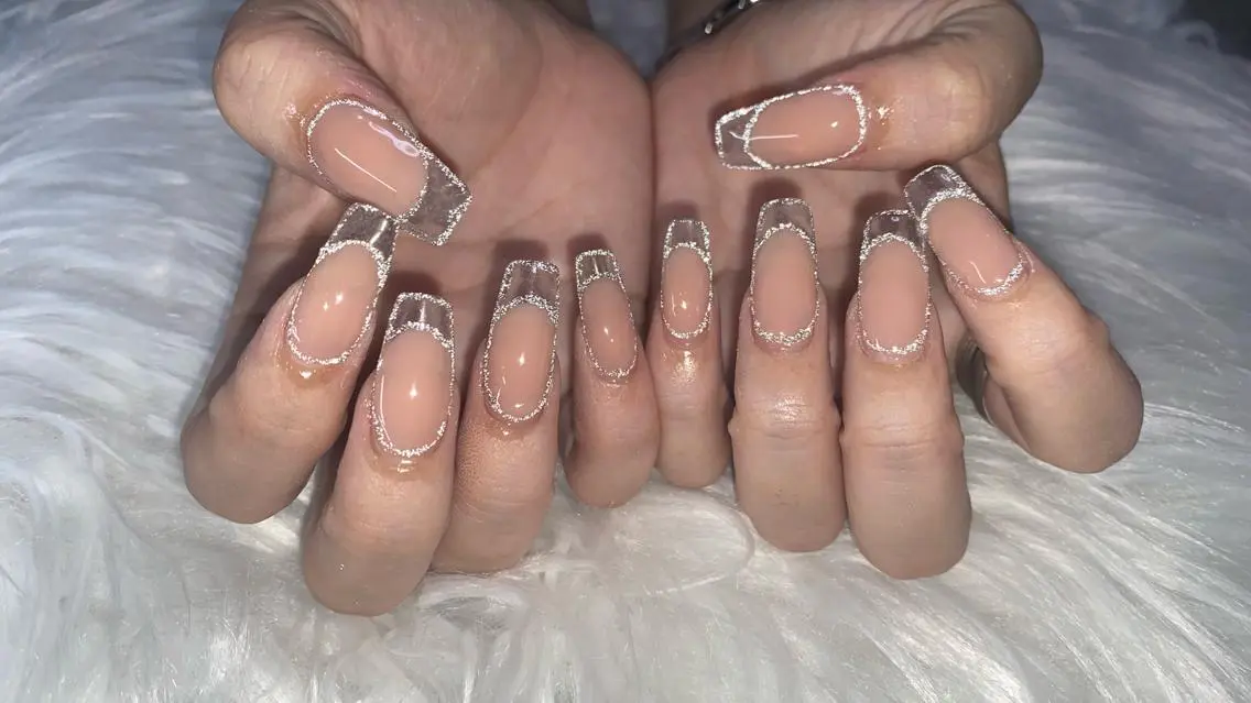 ネイル クリアネイル フラッシュネイル フレンチネイル Era nailのネイルデザイン