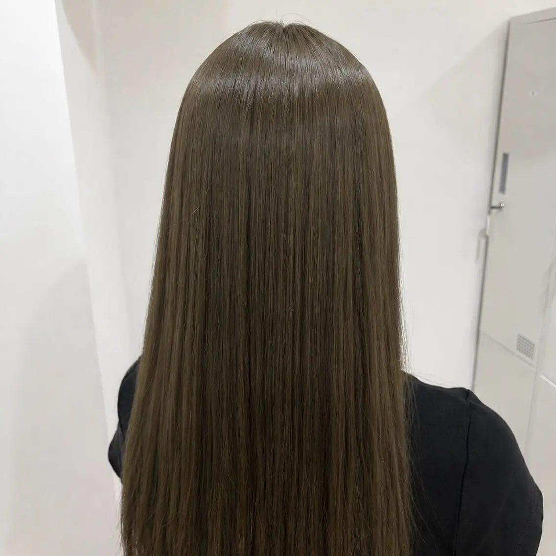 【金曜 限定18:30から🙆♀️】ダブルカラー✨️ トリートメントも追加することができます🫧(別料金)の写真