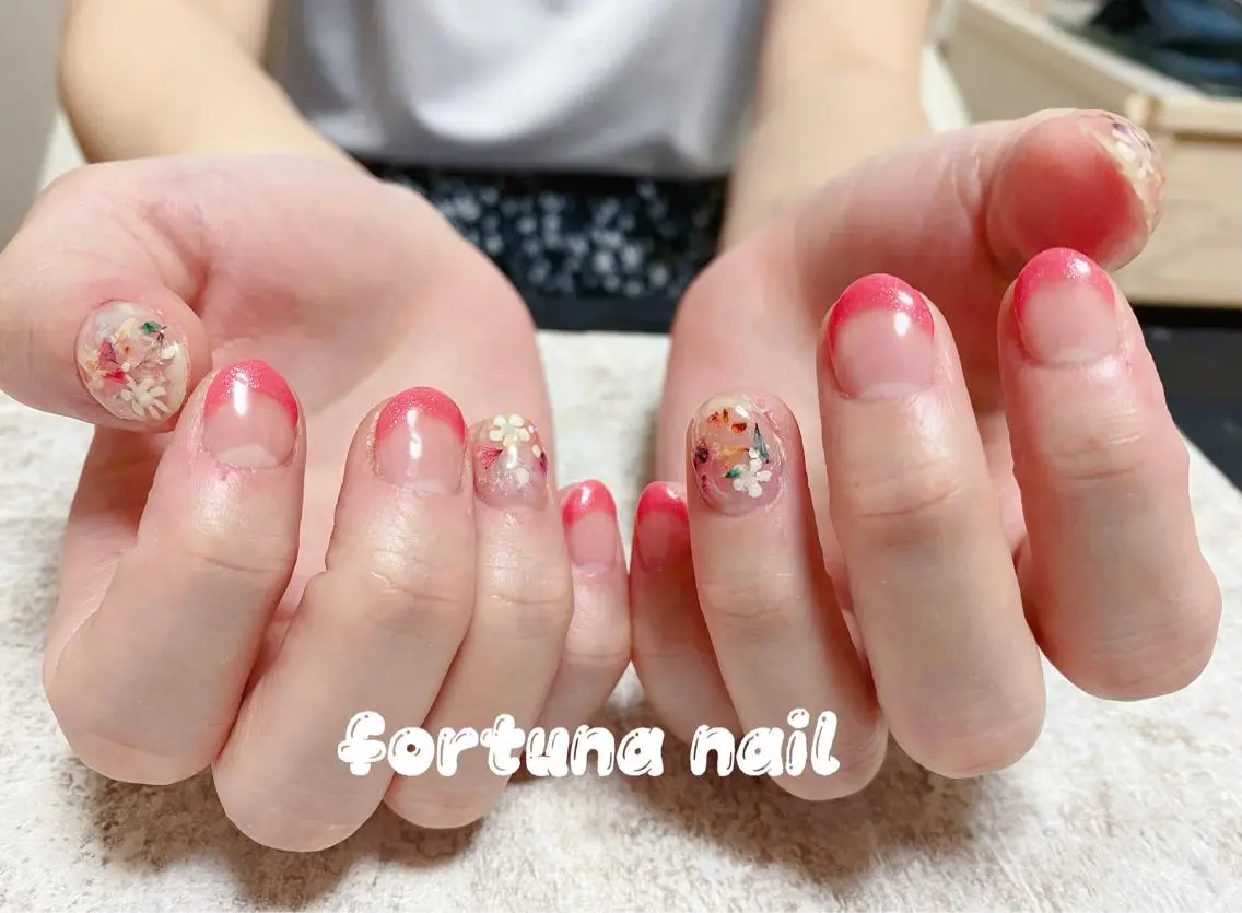 ネイル Nail •Head スパFortunaのネイルデザイン