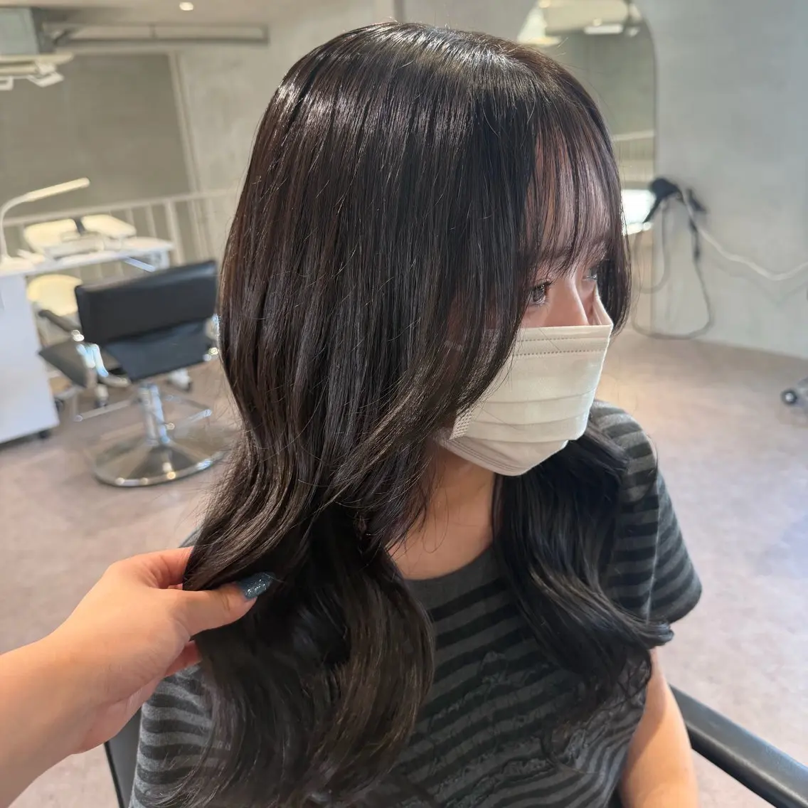 ロング momoka｜ 透明感カラーのヘアスタイル