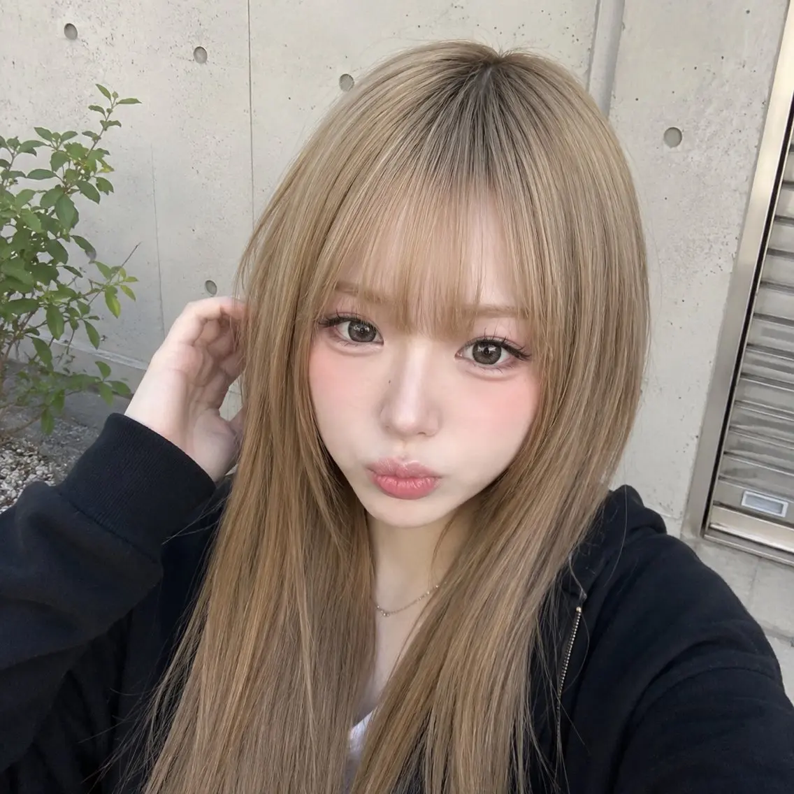 ロング カラー ハイトーンカラー ヘアカラー iZa/心斎橋 TETE/カラーのヘアスタイル