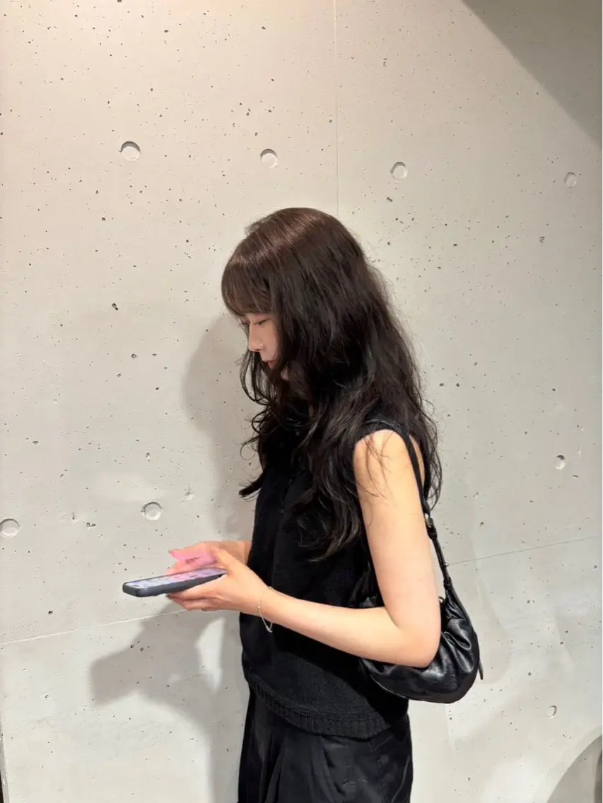 ロング カラー パーマ 柴田 愛菜 NEROのヘアスタイル