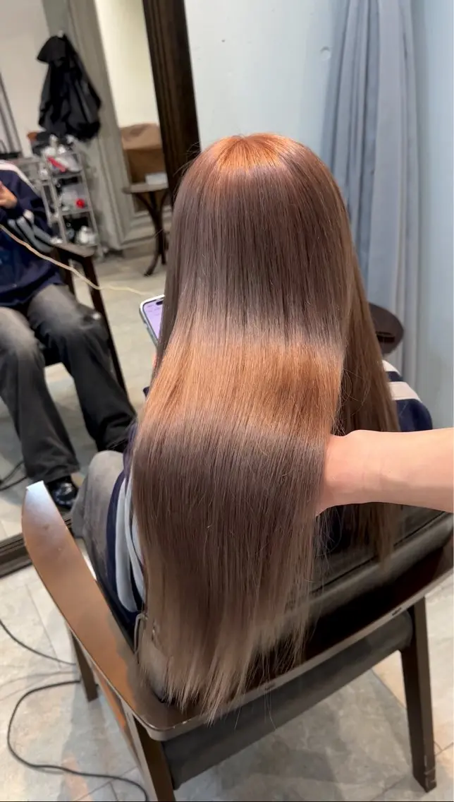 セミロング カラー パーマ ヘアアレンジ ヘアカラー トリートメント ブリーチカラー🤍 颯馬🐈‍⬛のヘアスタイル