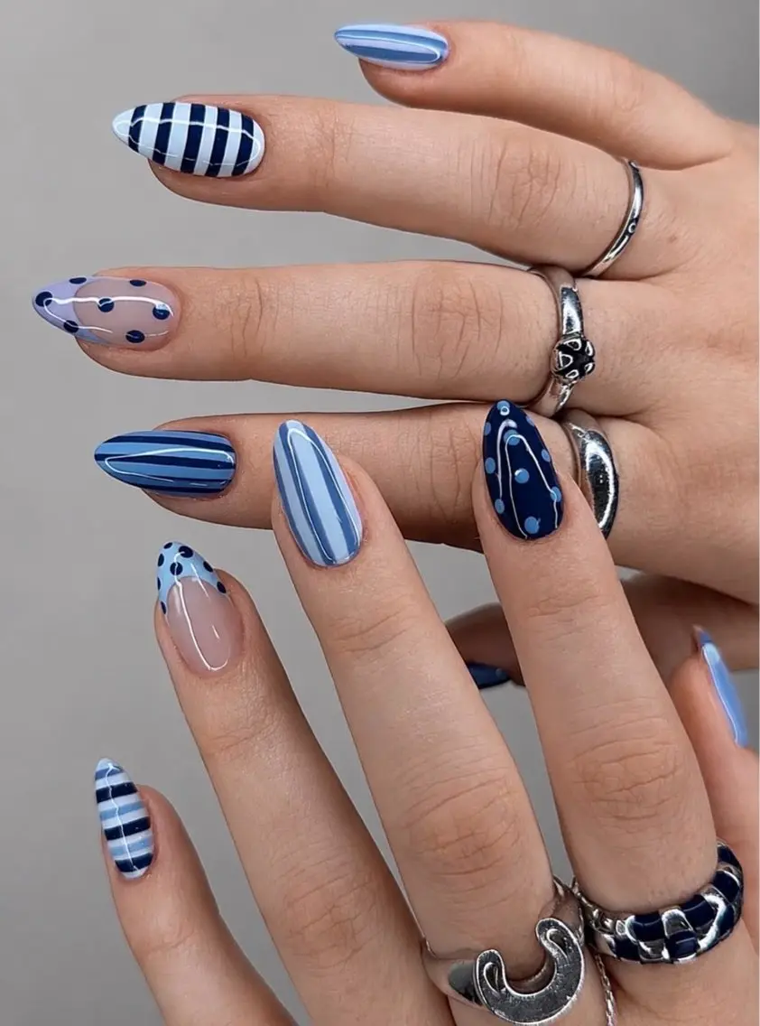 ネイル チークネイル ドット フレンチネイル グラデーション 韓国ネイル ハンドネイル Lisa Nail Salonのネイルデザイン