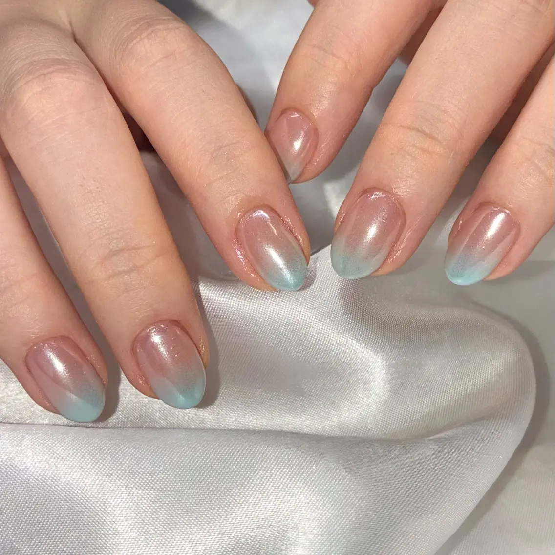 ネイル オーロラネイル ハンドネイル Nail ヌシん家 AKANEのネイルデザイン
