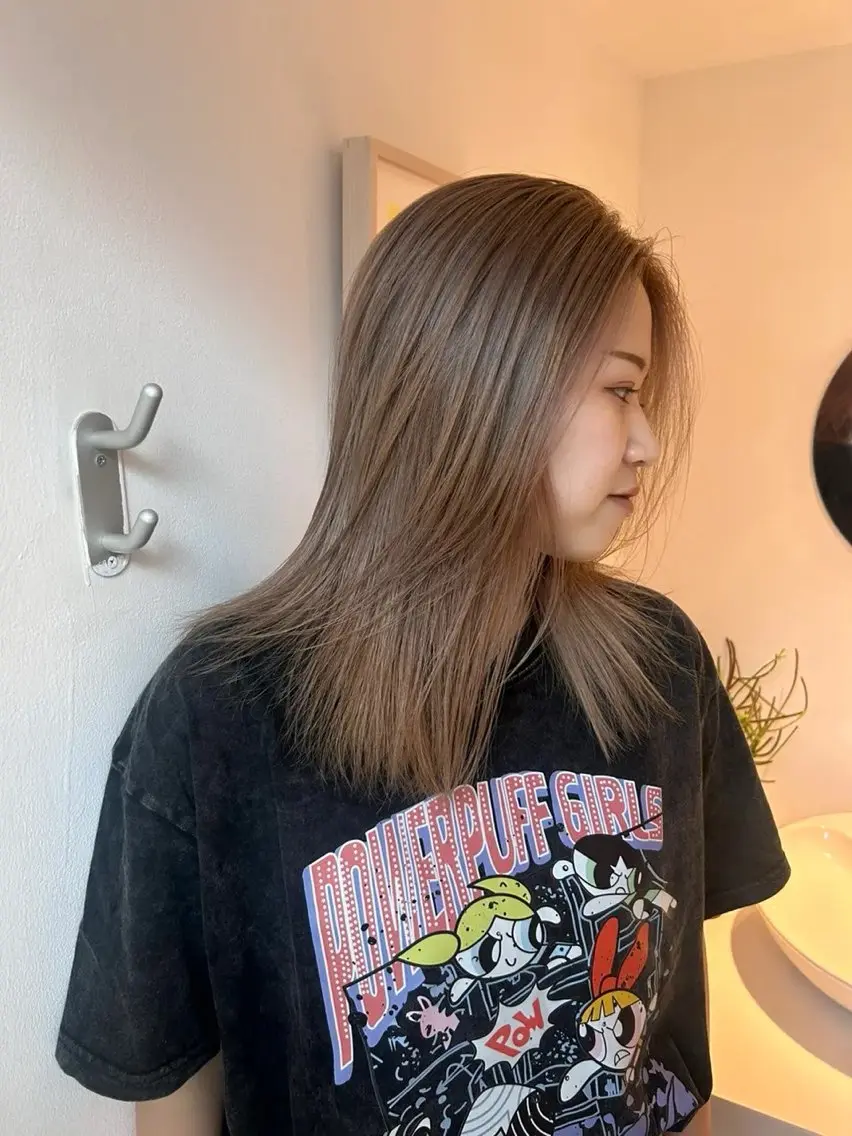 カラー かがやしづ ⭐️ベージュのヘアスタイル