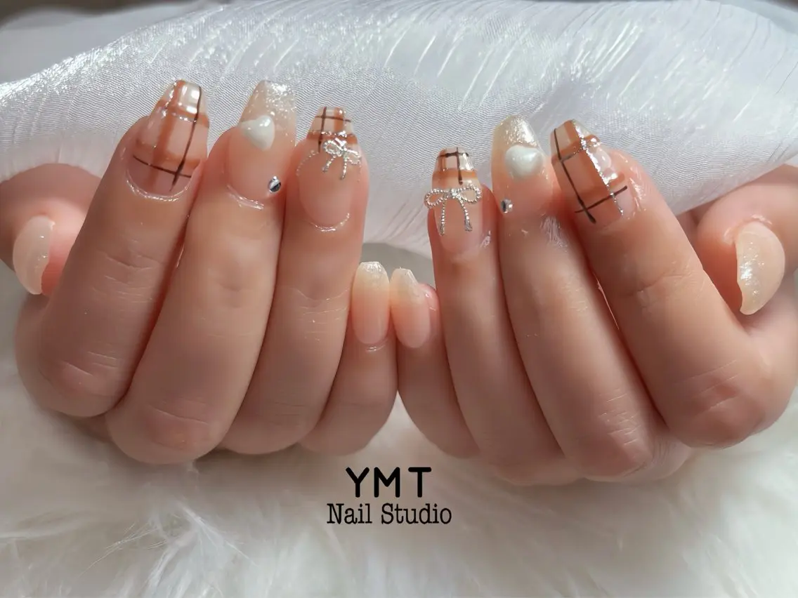 ネイル 長さ出し フットネイル ジェルネイル 韓国ネイル マグネットネイル ハンドネイル YMT NailStudioのネイルデザイン