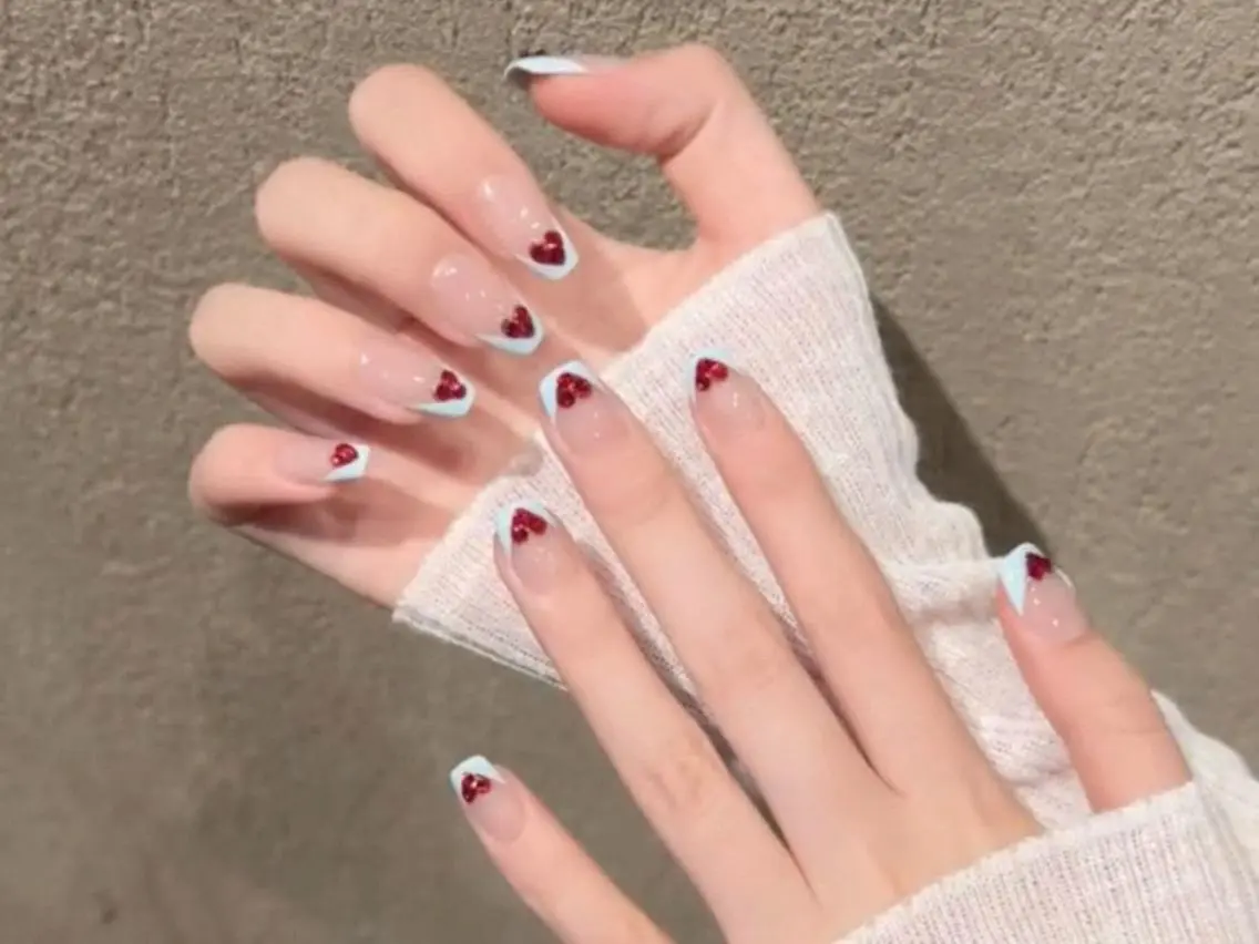 ネイル ブルー フレンチネイル ジェルネイル ガーリー ショートネイル ハンドネイル ハンドケア ナユキNA.YUKI 自由が丘店のネイルデザイン
