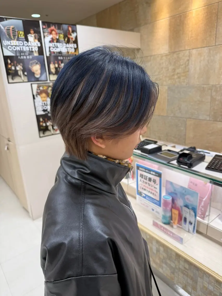 メンズ ヘアカラー 岡田 和馬のヘアスタイル