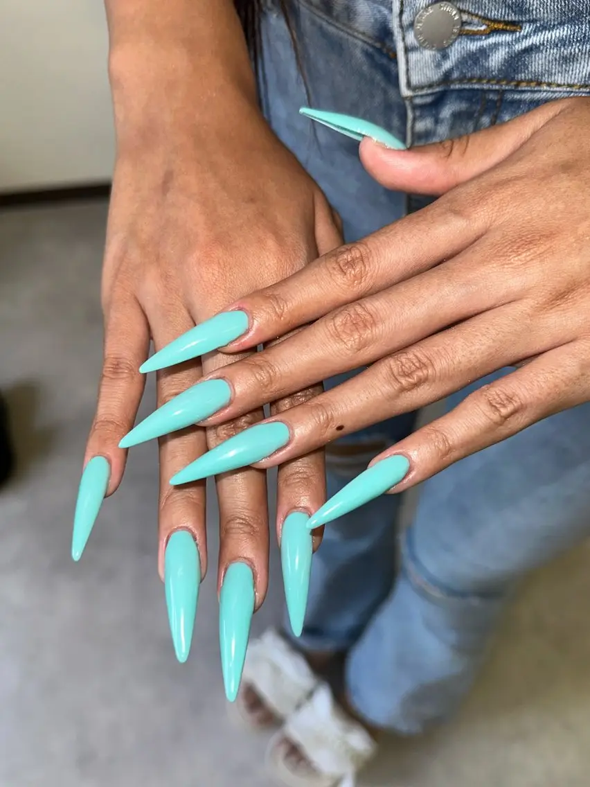 ネイル Nail salon ヴェロニカ　ななみのネイルデザイン