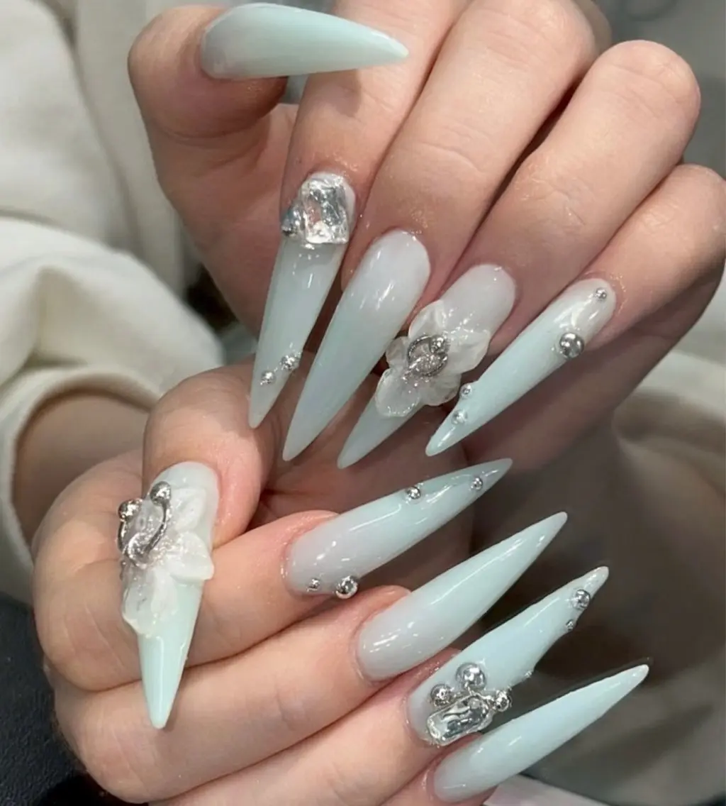 ネイル ハンドネイル Luna Gladeのネイルデザイン