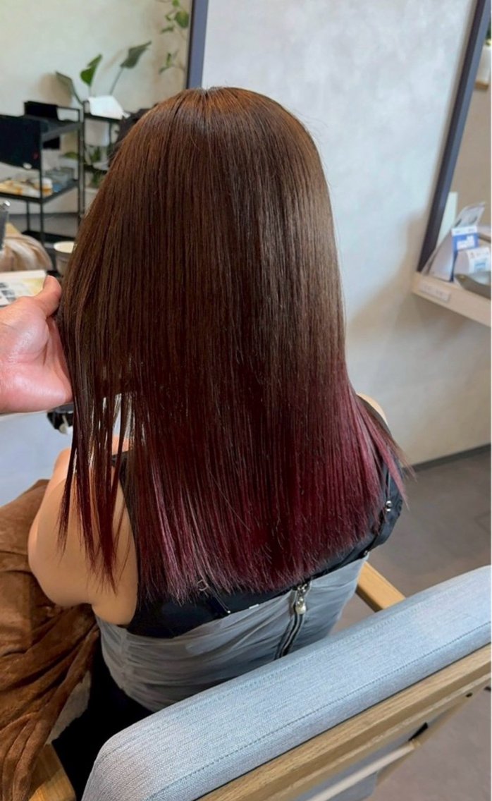 ミディアム ヘアカラー 黒野 菜月のヘアスタイル