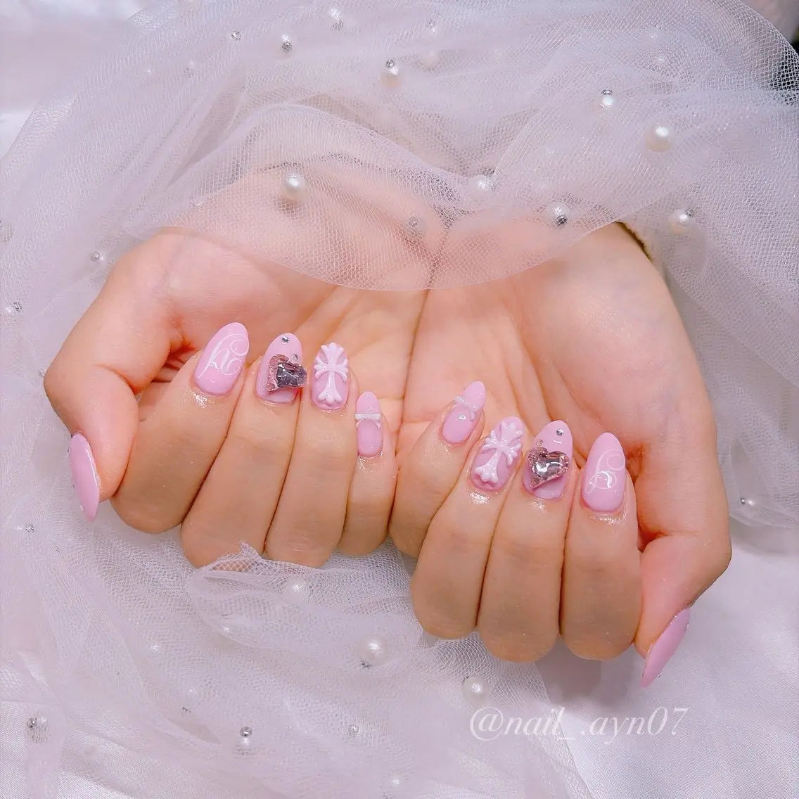 ネイル Yveil  横浜店 Ayanaのネイルデザイン