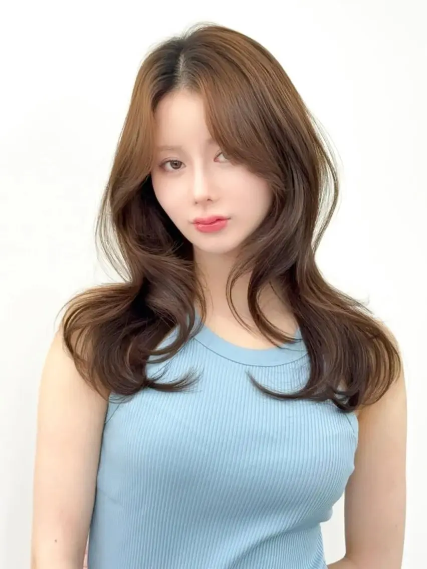 ロング カラー 小顔カット カット ヘアカラー トリートメント 韓国ヘア/レイヤー/ 顔まわり足立遥奈のヘアスタイル