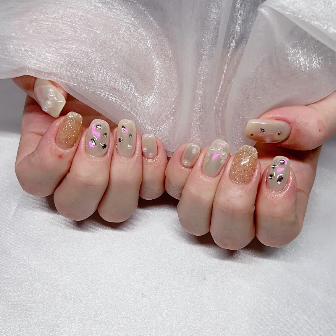 ネイル オーロラネイル フラッシュネイル ジェルネイル 韓国ネイル ラメ(グリッター) ハンドネイル nail salon Rewardのネイルデザイン