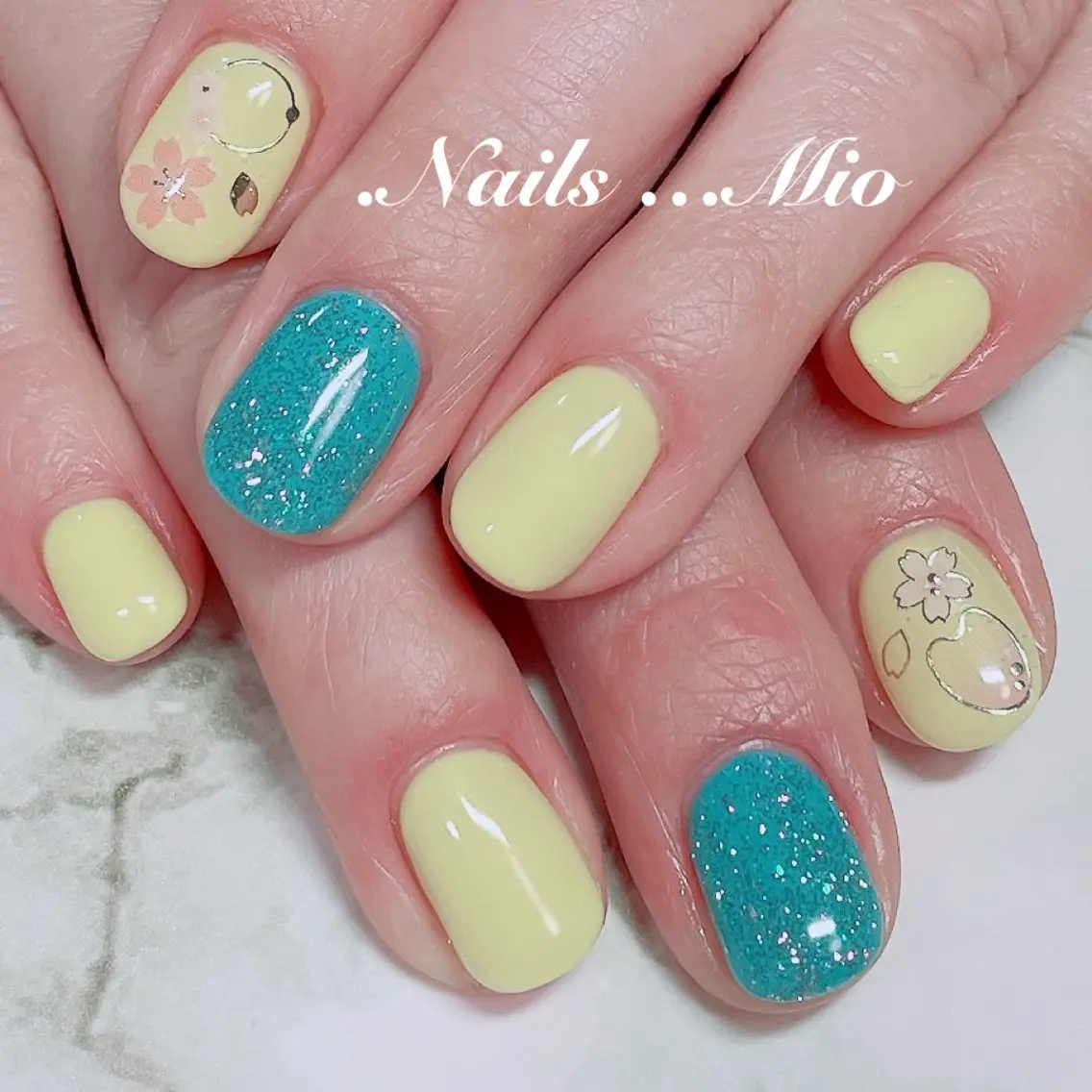 ネイル アートネイル 桜ネイル ジェルネイル ワンカラーネイル 赤色 .Nails Mio 赤羽西ネイルサロンのネイルデザイン