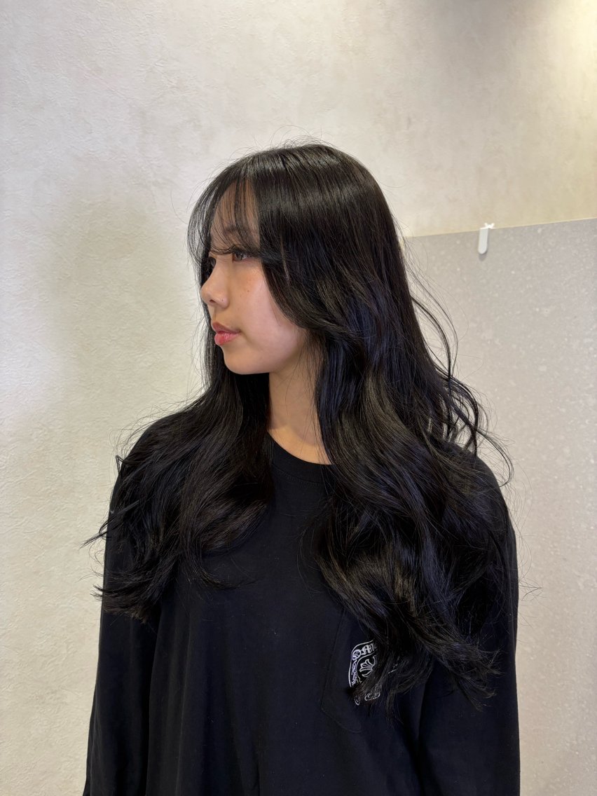ロング カラー ヘアカラー 椋 愛穂のヘアスタイル