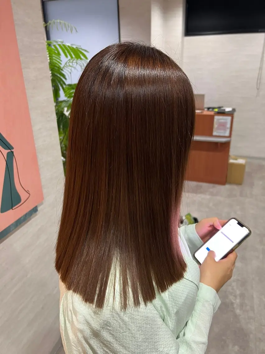 セミロング 髪質改善 前田 輝のヘアスタイル
