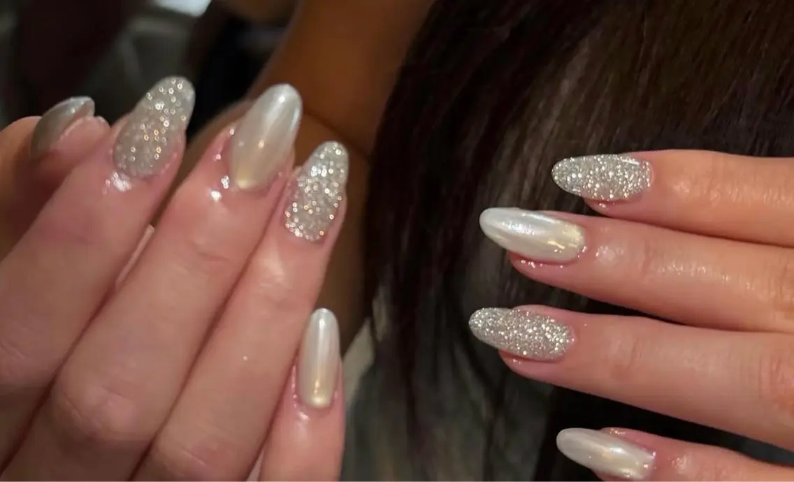 ネイル アートネイル 長さ出し フレンチネイル グラデーション キラキラネイル Yuki Nailのネイルデザイン