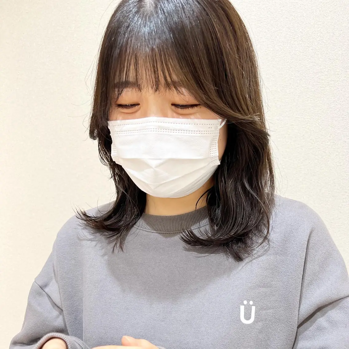 ミディアム カラー グレージュ オリーブグレージュ オリーブグレー エギョモリ 外国人対応 佐久間のヘアスタイル