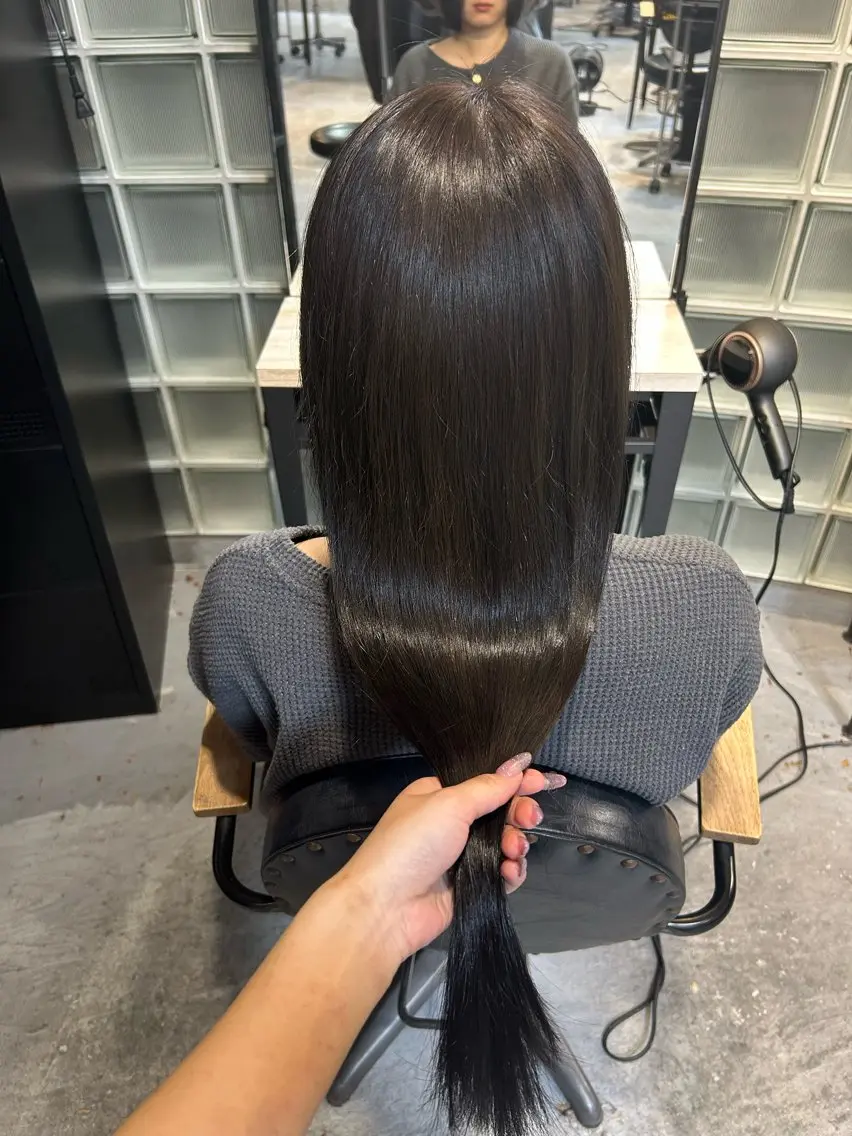 ロング ヘアカラー 縮毛矯正 透明感カラー/おがわ まな🎀のヘアスタイル