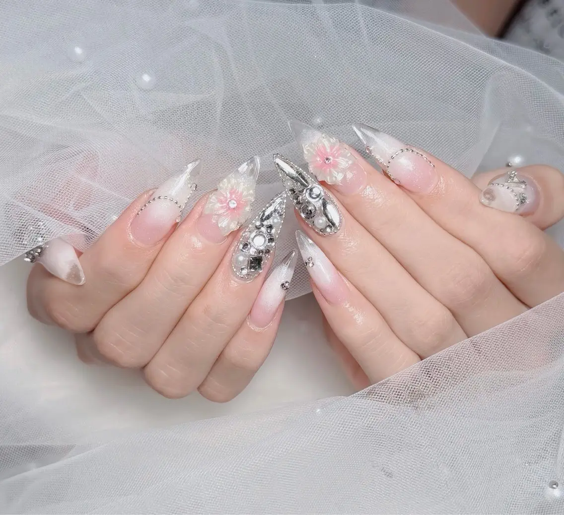 ネイル アートネイル フレンチネイル ジェルネイル 韓国ネイル マグネットネイル ハンドネイル Lenie Nail Okuboのネイルデザイン