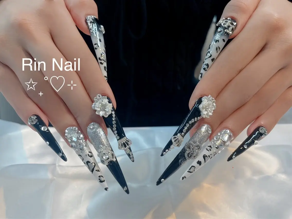 ネイル アートネイル チークネイル ジェルネイル ロングネイル マグネットネイル ハンドネイル Rin Nail 新大久保店のネイルデザイン