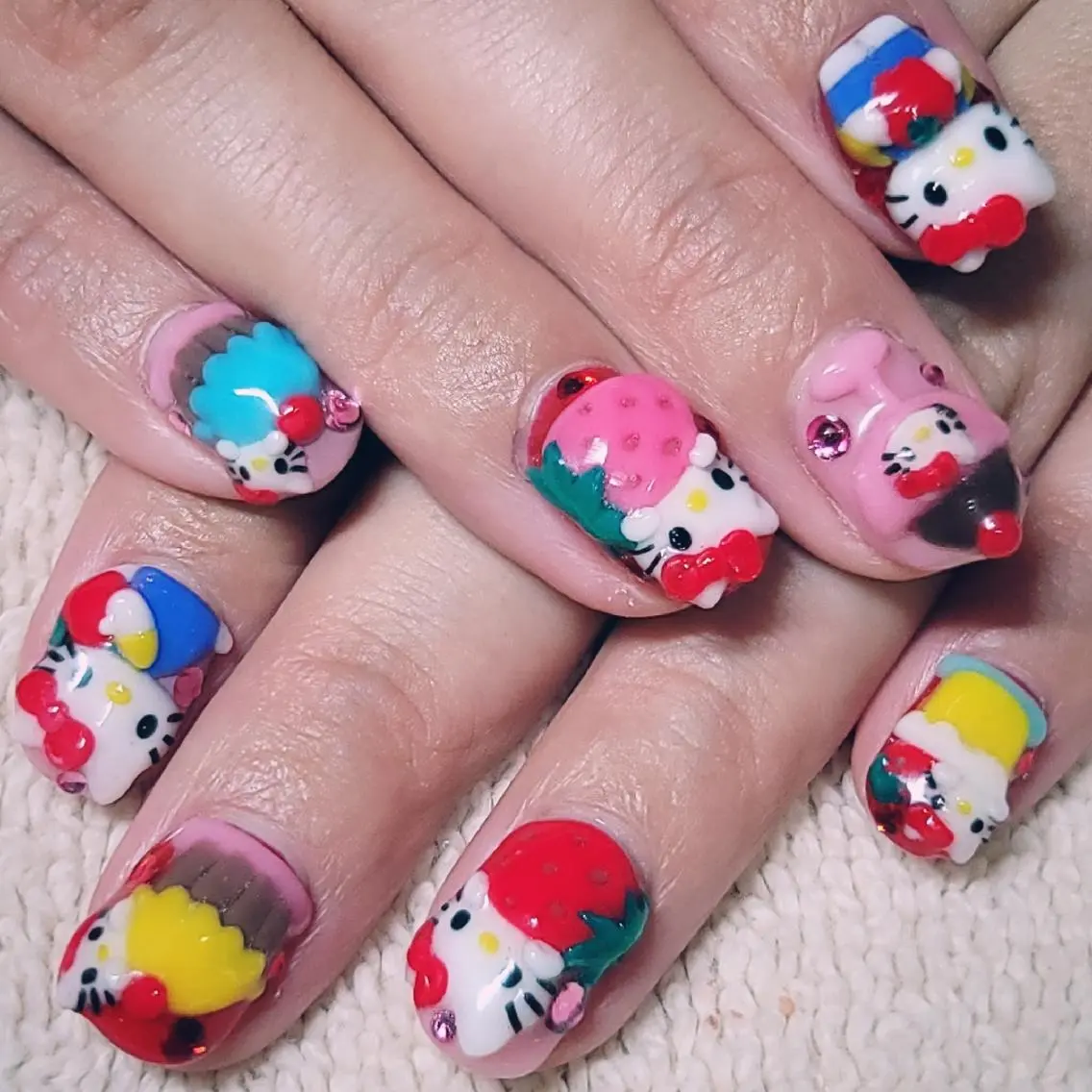 ネイル ピンク 赤色 ハンドネイル よしだ ひろきのネイルデザイン